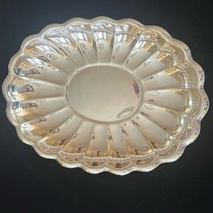 Reed & Barton Silver plate Holiday 110 scalloped edge serving bowl or tr…